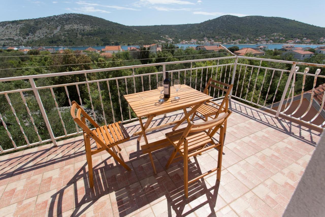 Ferienwohnung Apartman Paula 2 Vinišće Exterior foto